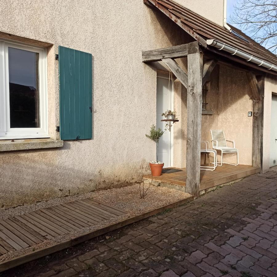 La Taniere Aux Loups Montévrain Exterior foto